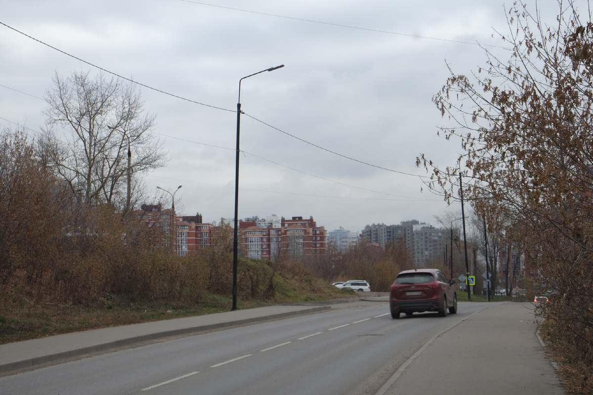 двигалась я в сторону Лисихи, в сторону бывшего кирпичного завода...