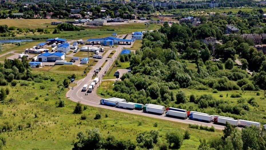    Очередь фур перед пунктом пропуска Чернышевское на границе России с Литвой. Калининградская область. Архив. Автор фото: ФГКУ "Росгранстрой"