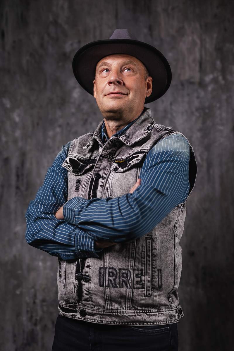 Олег Никулика - Тот самый МЭР