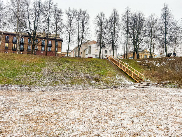    Вячеслав Симаков запретил кататься со склона на Спасской площади