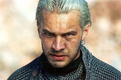 Кадр из фильма "Ведьмак" (2001)