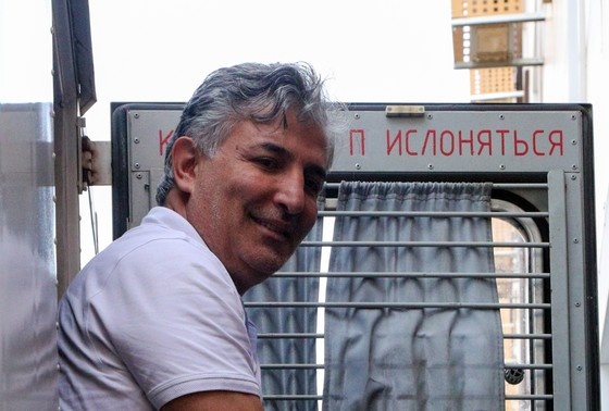    Эльман Пашаев