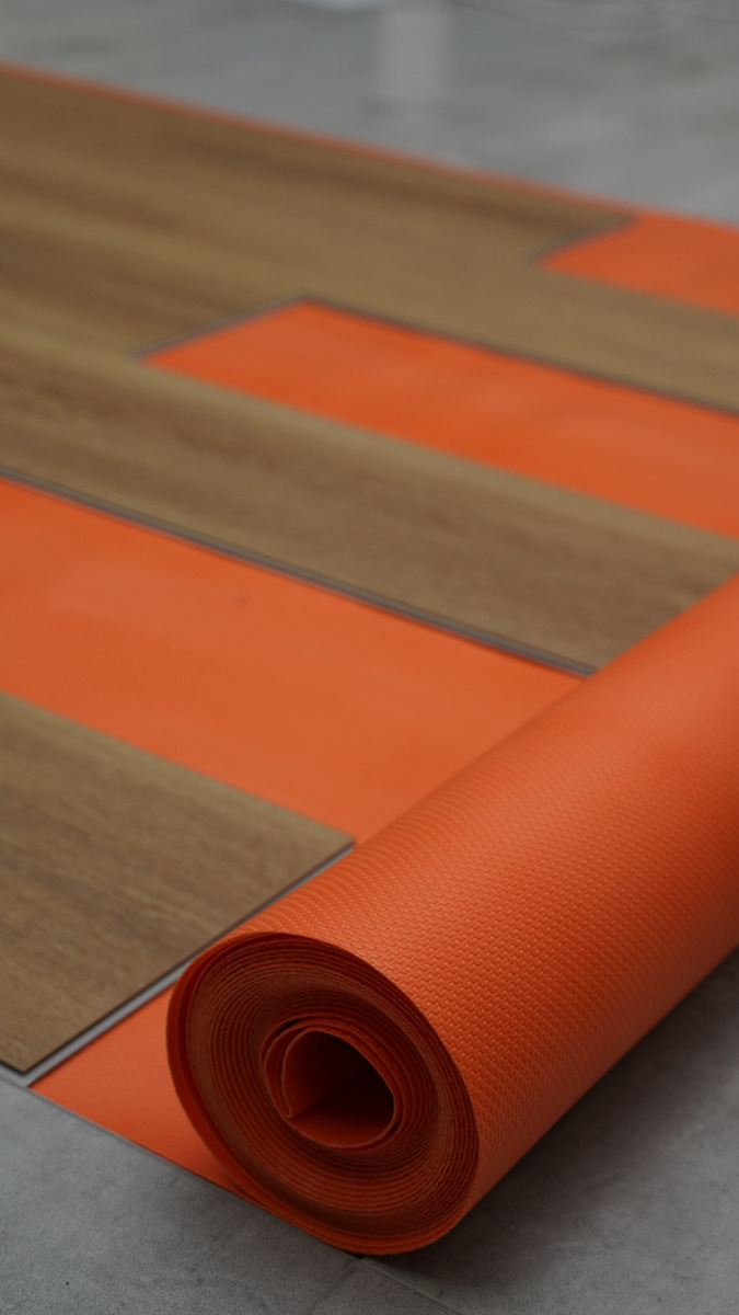 На фото: Подложка BRONIX IXPE 1 мм