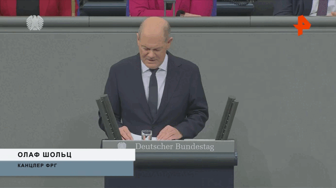    Ранее немецкий финансовый эксперт Рольф Пипер пришёл к мнению, что Германия уничтожила собственную экономику санкциями против России. По его словам, они, в частности, привели к высоким ценам на энергоносители. Другой эксперт признал зависимость Германии от газа из России и рынка Китая.