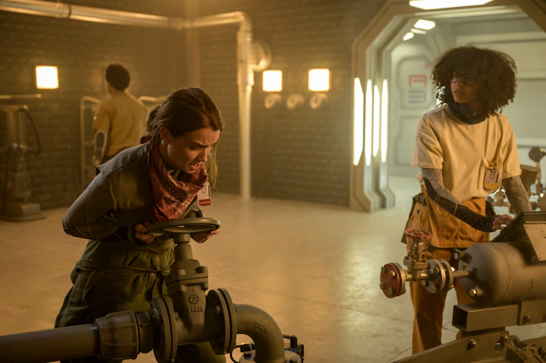 Если бы дали команду "Свистать всех наверх!", я бы не удивился:)