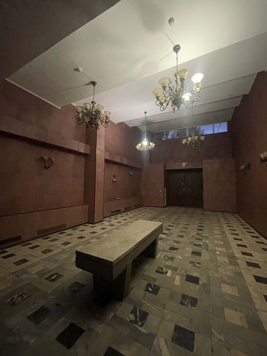 Траурный зал.