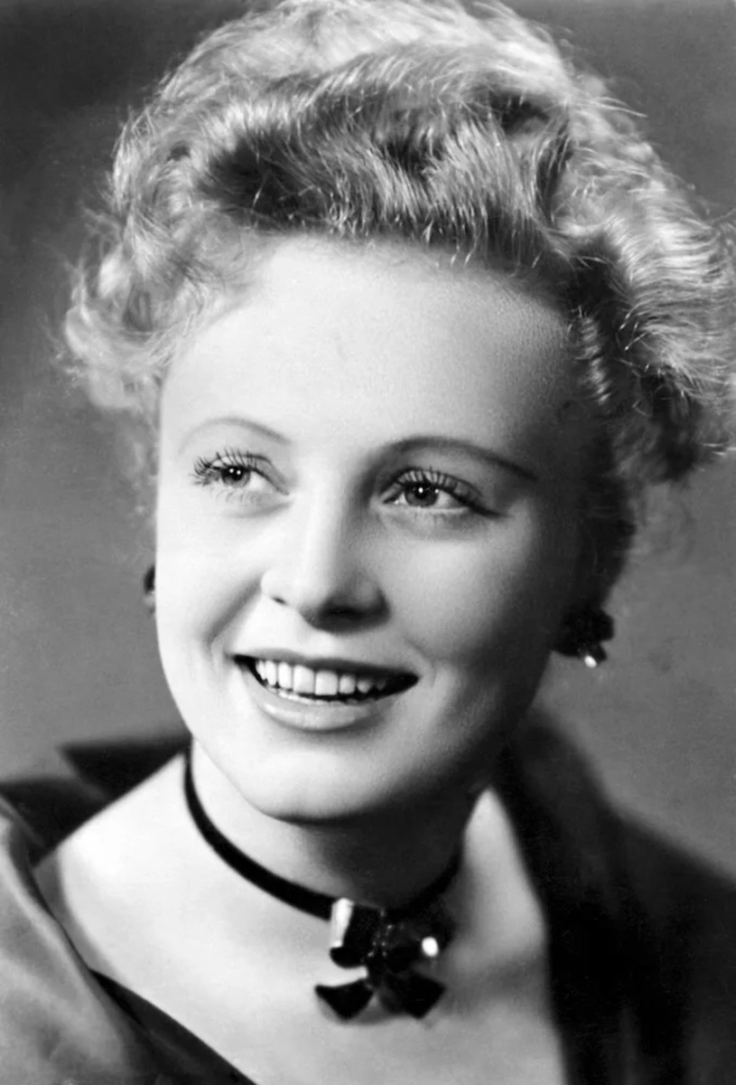Алла Ларионова
