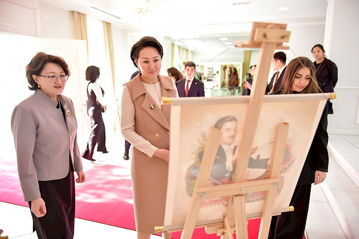 Листайте вправо, чтобы увидеть больше изображений