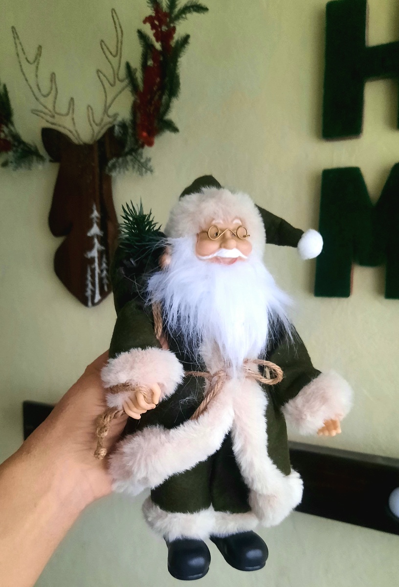 Санта за 349 рублей.