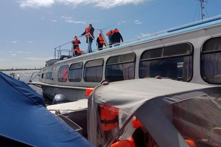 В список купленного за бюджетный счет попало и судно на подводных крыльях «Восход-51», пережившее посадку на мель. предоставлено пресс-службой Приволжской транспортной прокуратуры