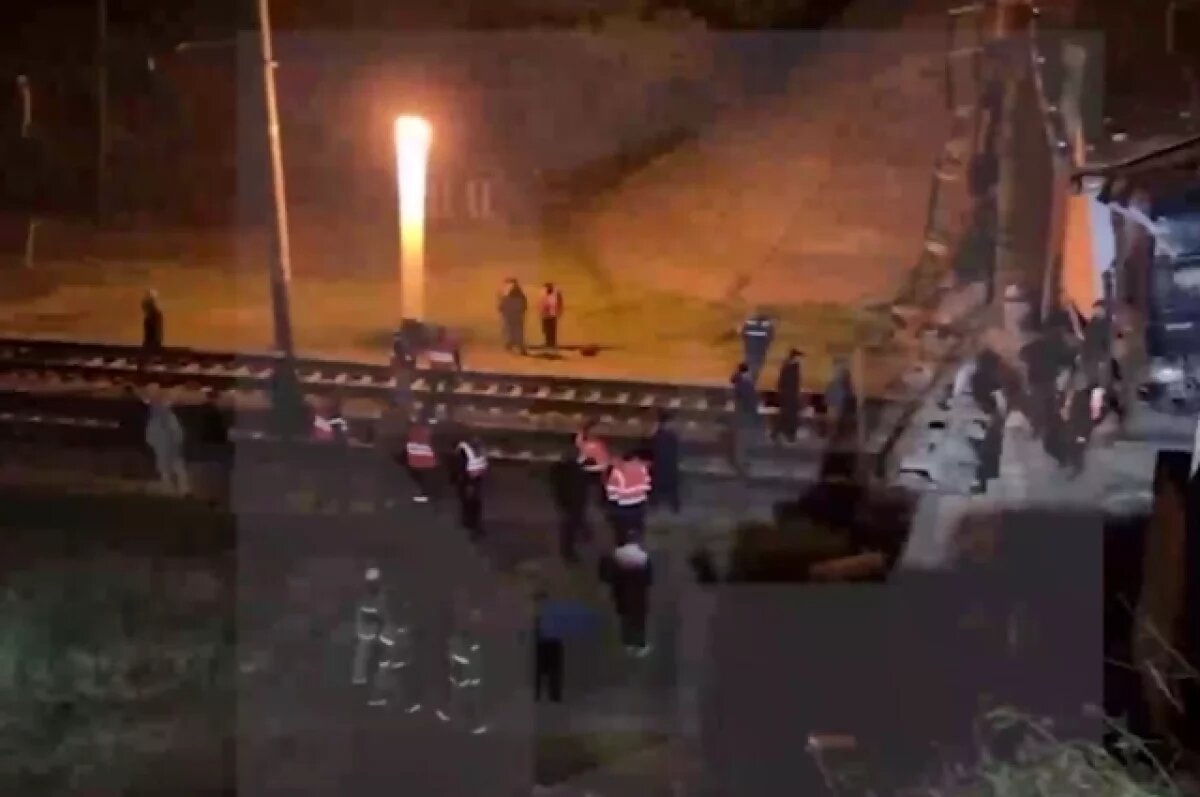    Появилось видео с разбором завалов после обрушения моста в Крыму