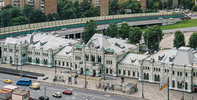 Убогие развалины, не представляющие особой ценности, исторический хлам.  