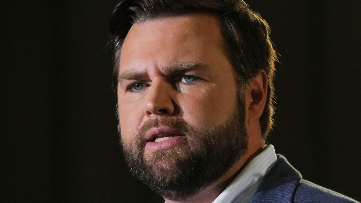 Вице-президент: Дж. Д. Вэнс