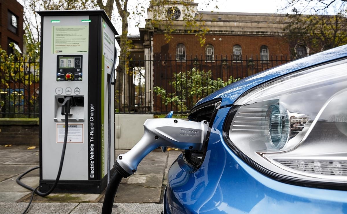 Электрозаправка для электромобиля