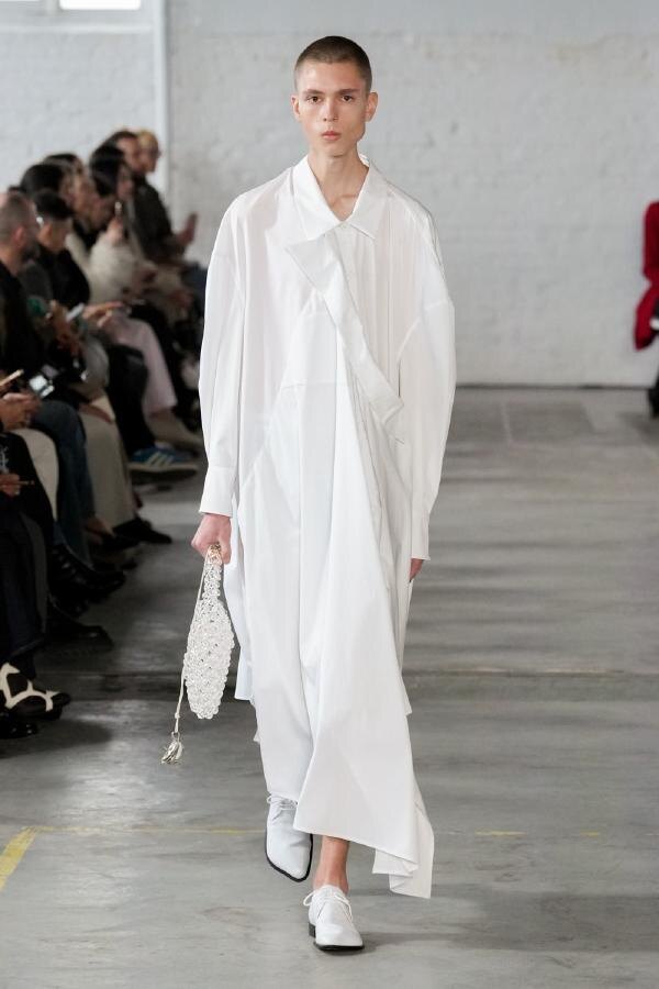 Еще в сауну можно. 