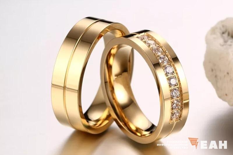    ЕАН / Свердловчанин из ревности зарезал жену