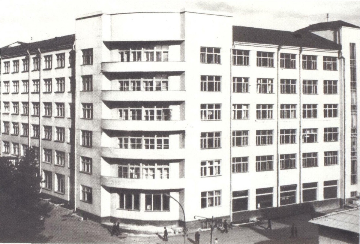 Фото 2.  Свердловский архитектурный институт