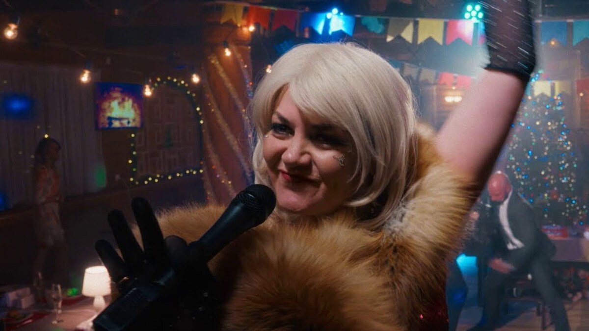 Дима, ты наш краш! Кадр из трейлера к фильму  "Новый год в Березовке"