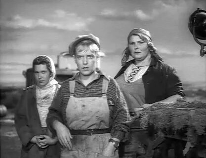 Марина Ладынина. Кадр из фильма «Трактористы».