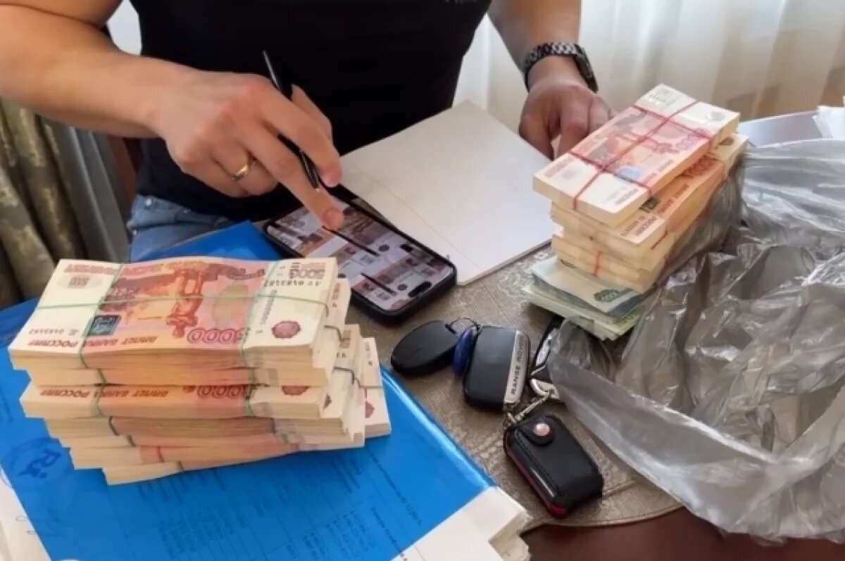    Замгубернатора Кузбасса может ждать 10 лет колонии за взятку в 7 млн рублей