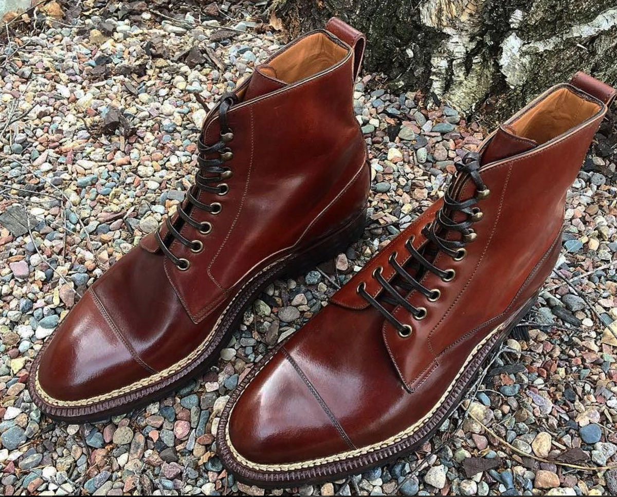 Фото. Высокие ботинки из Shell Cordovan