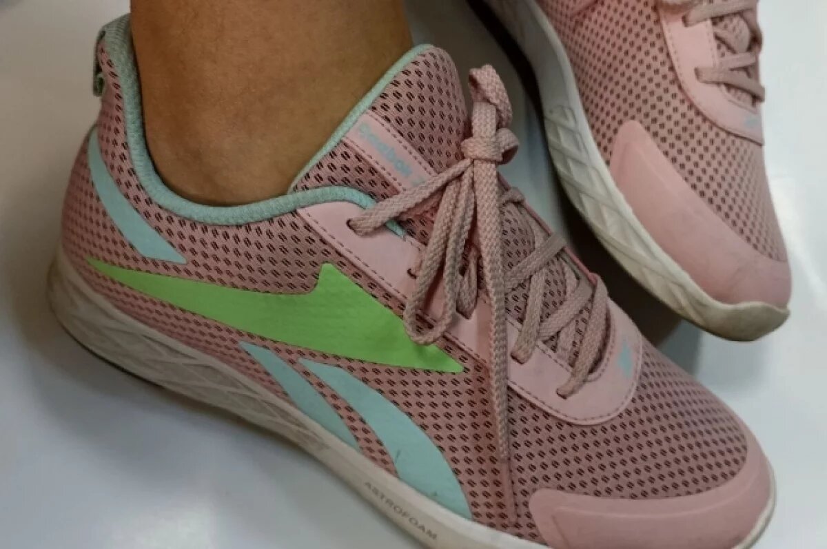    В Барнауле вора опознали по кедам