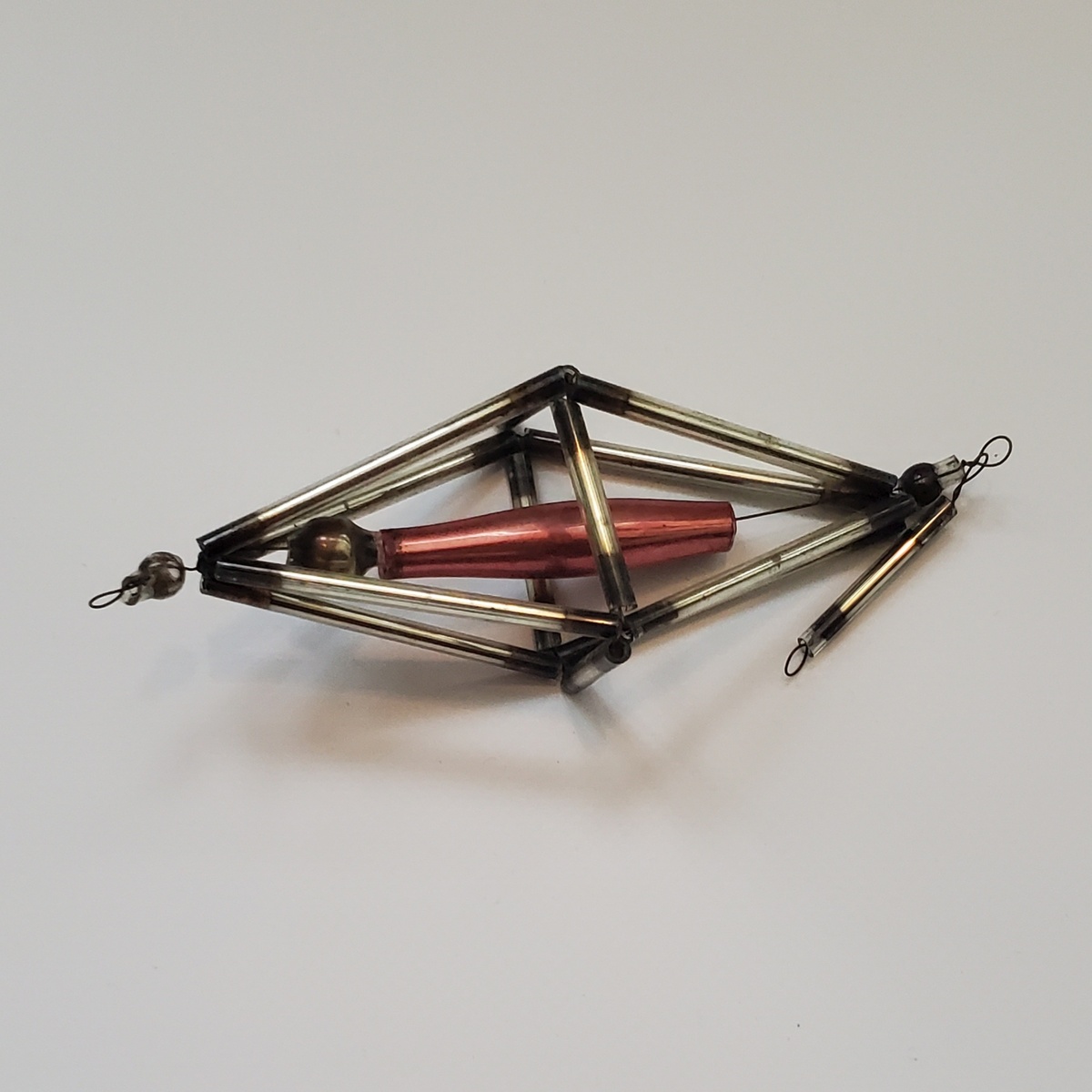 Фото автора. Фонарик из стекляруса.