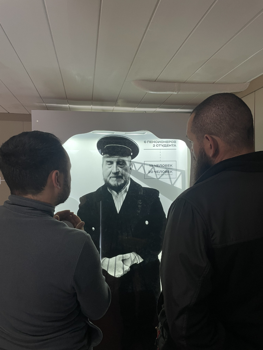 Голограмма Виктора Вертянкина, капитана Восточно-Сибирского речного пароходства