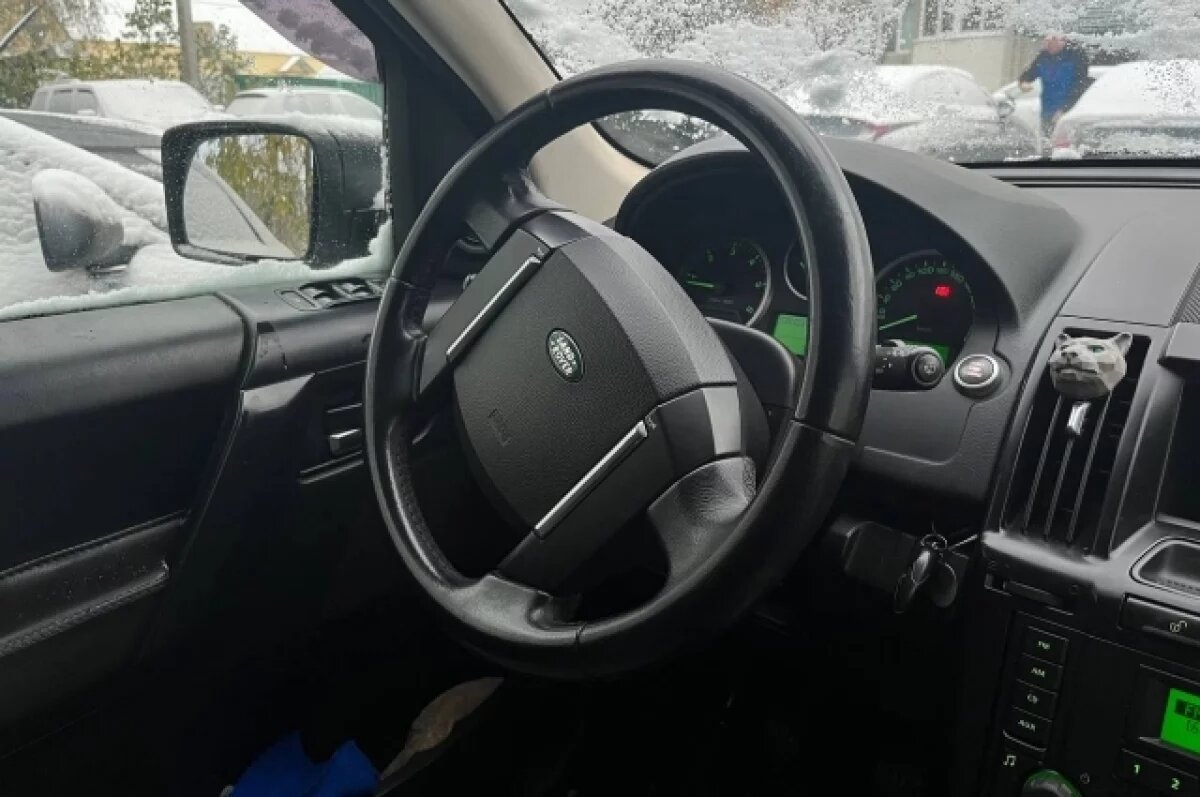    Фигурант пояснил, что ранее вождению не обучался и приобрел фальшивый документ через сеть Интернет.