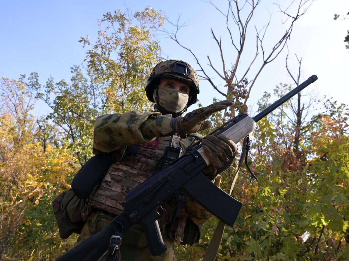    Боевая работа РСЗО "Ураган" ЦВО на Авдеевском направлении© РИА Новости . Евгений Биятов