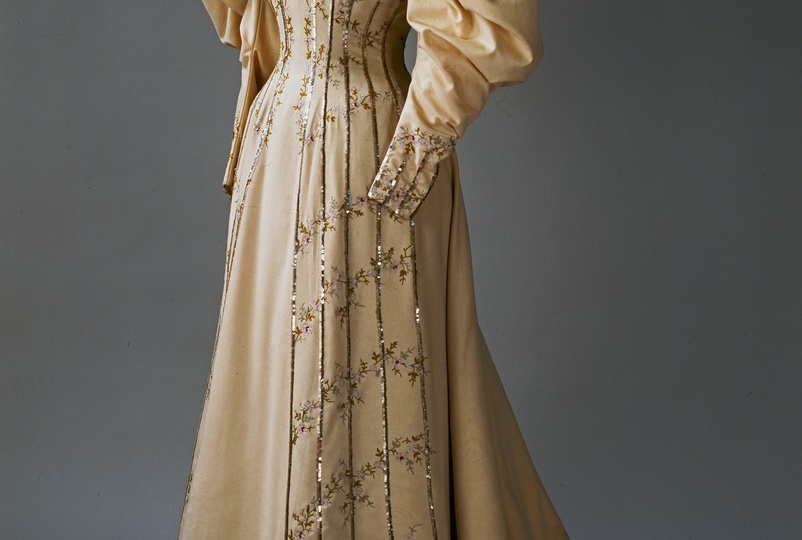 Платье от Надежды Ламановой — мечта! Как нижегородка одевала первых красавиц