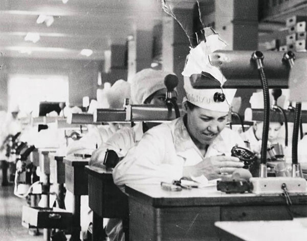 Челябинский часовой завод. 1947 год