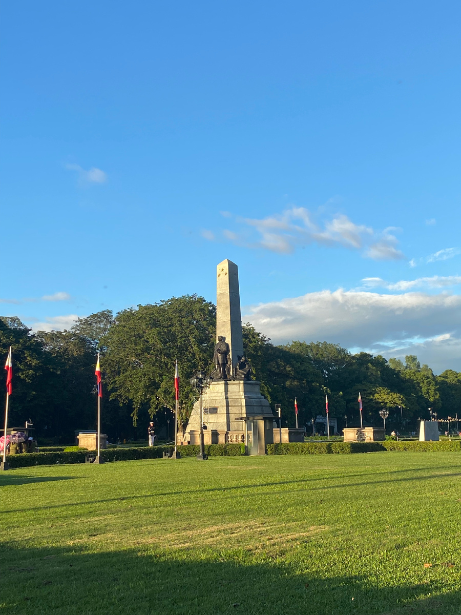 Фото памятника Rizal.