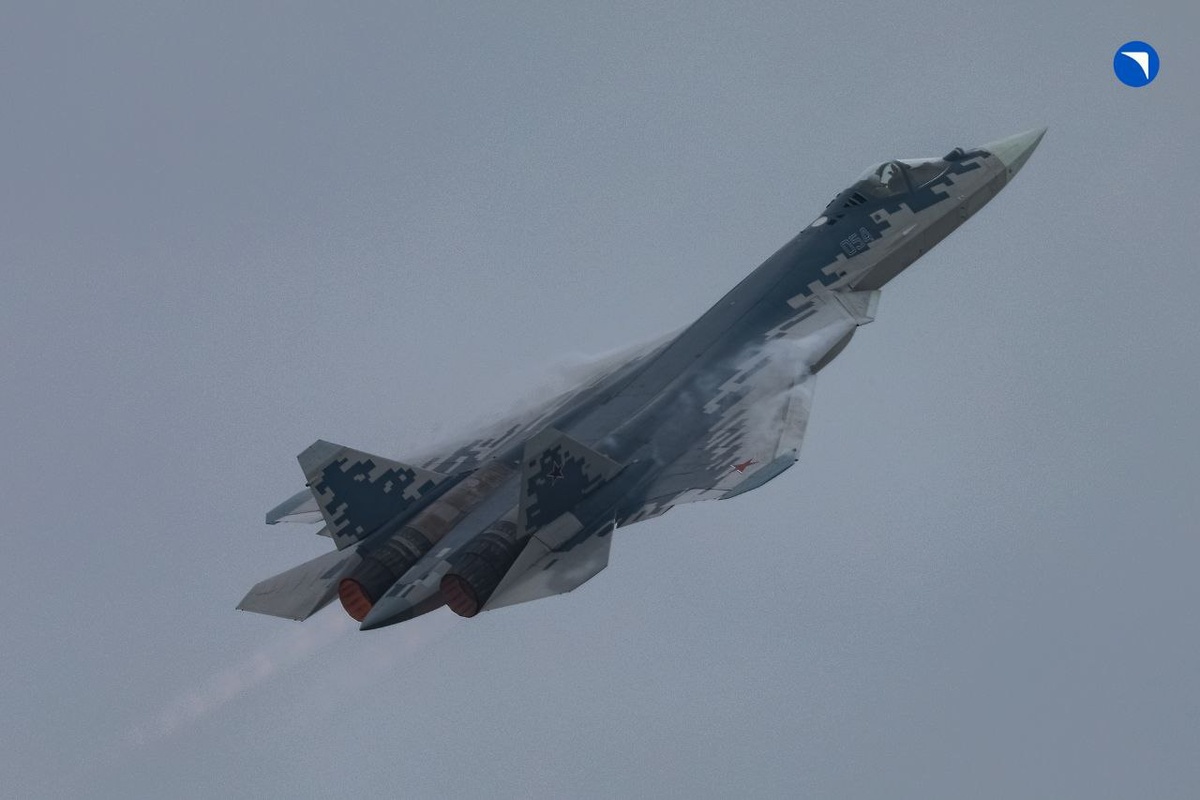 Т-50-4 (054) в Китае. Четвёртый лётный прототип первого этапа. Первый полёт состоялся 12 декабря 2012 года (ОДК).