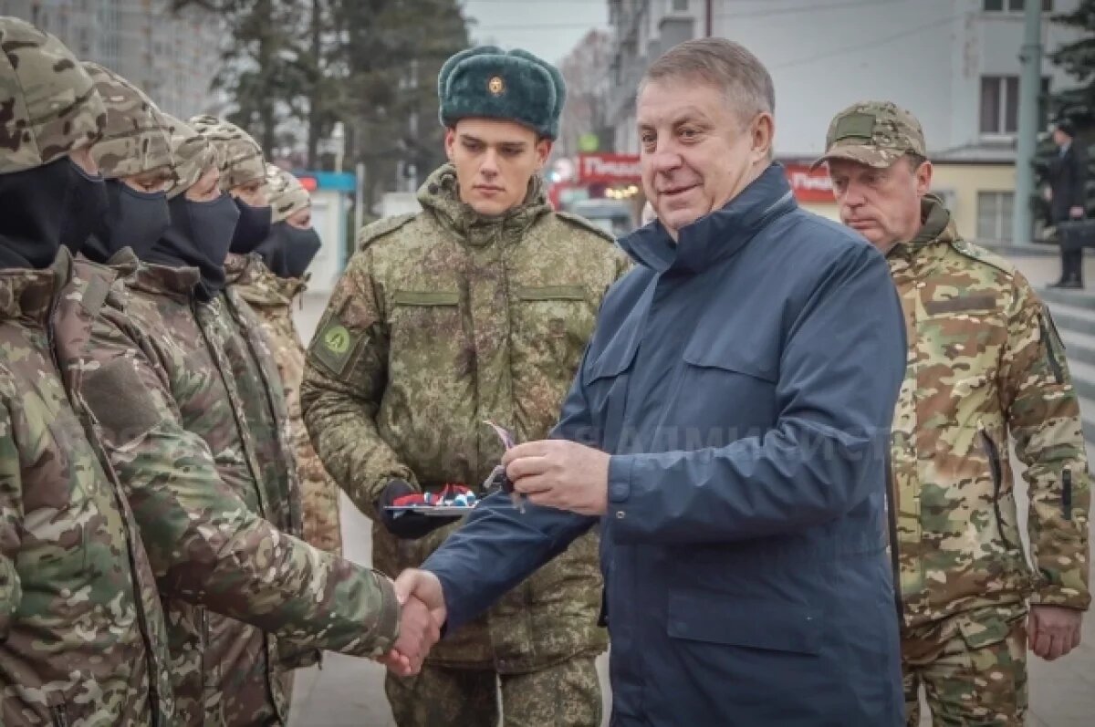    Областные власти передали отряду «БАРС-Брянск» шесть новых автомобилей УАЗ