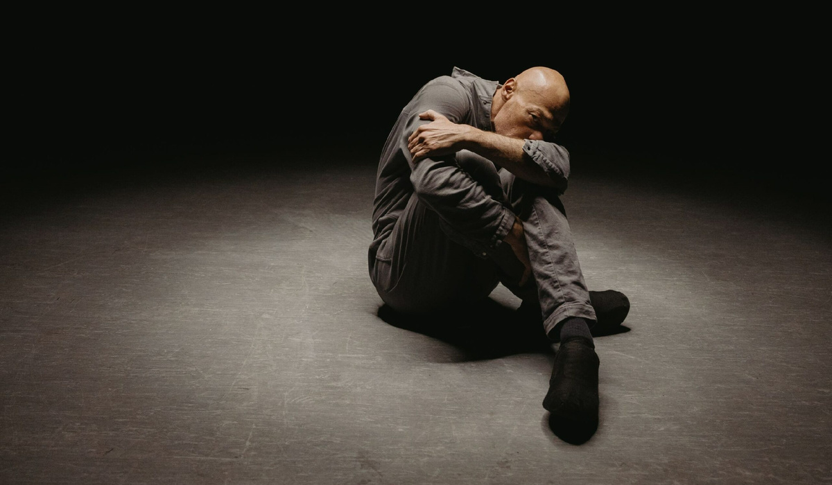 «Этот спектакль не про то, как болеть, а про то, как жить», – отмечает Александр Челидзе