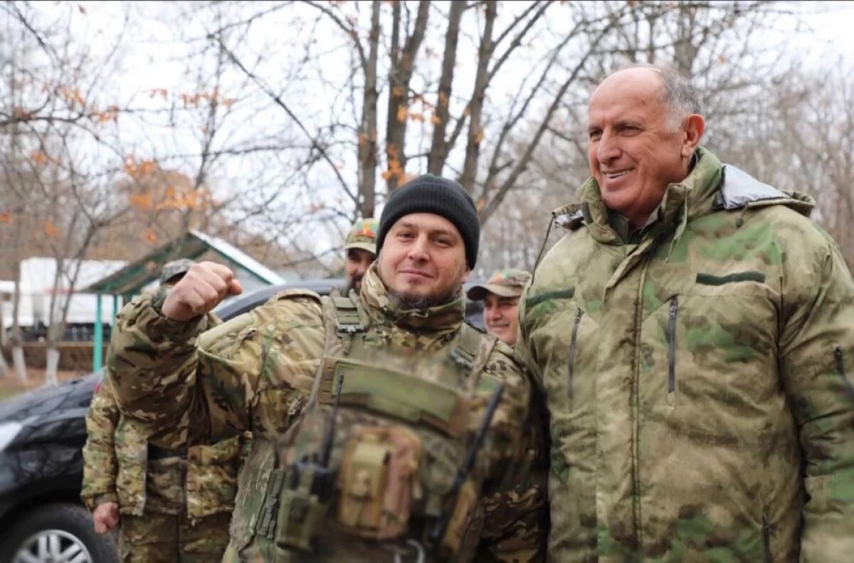    Более 10 тонн гумпомощи передал премьер Дагестана батальону «Каспий