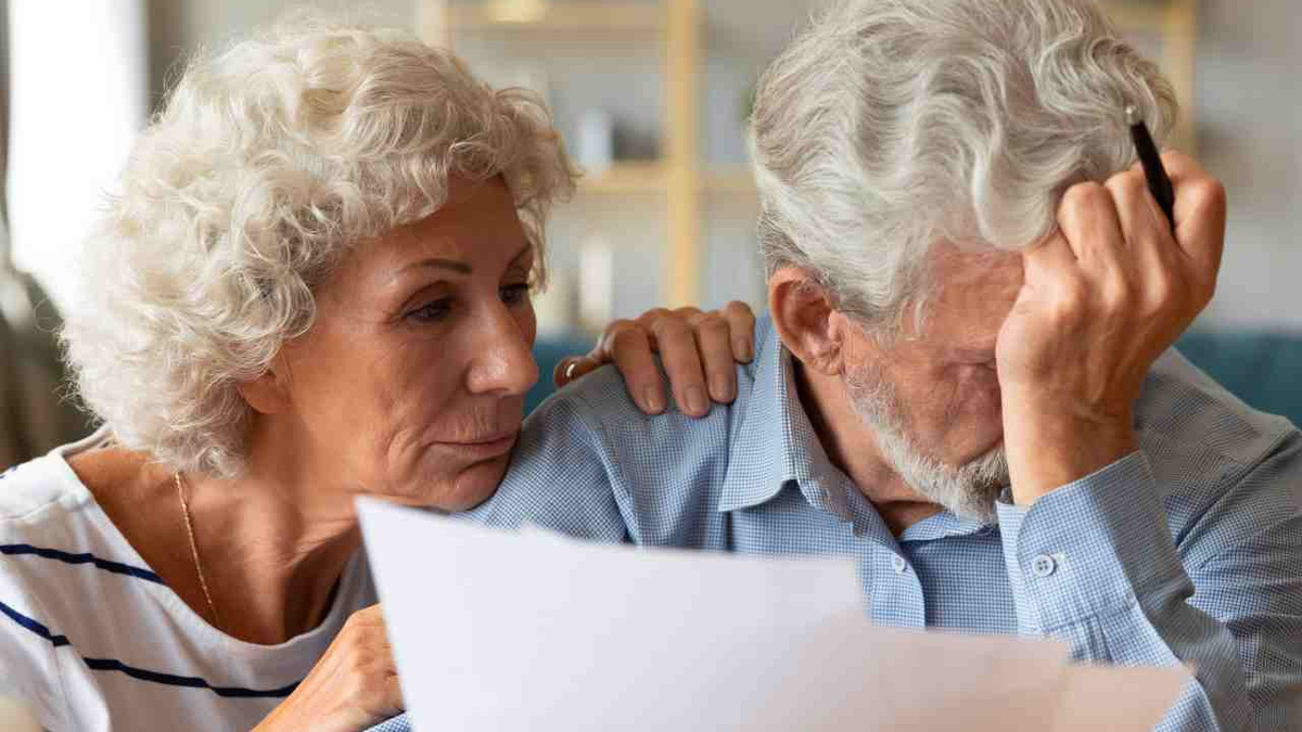 Проверка пенсионеров: за что могут лишить доплат и уголовная ответственность