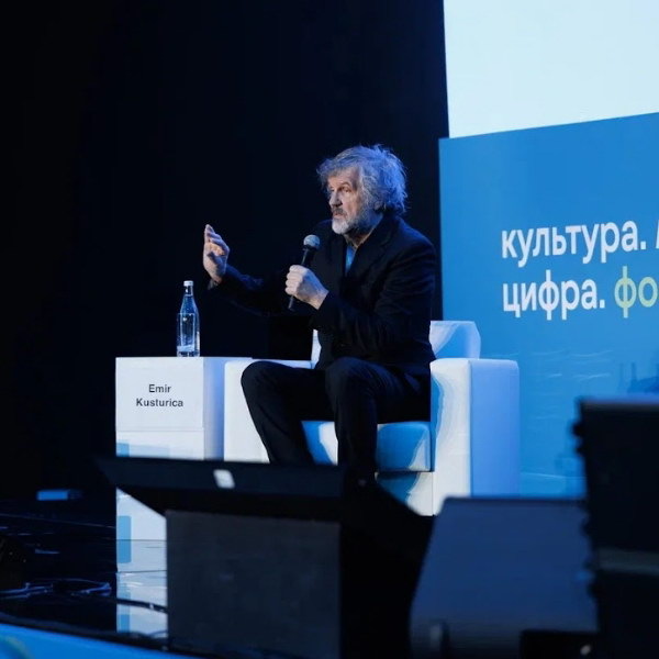     Как Оливер Стоун спорил с Эмиром Кустурицей в Москве