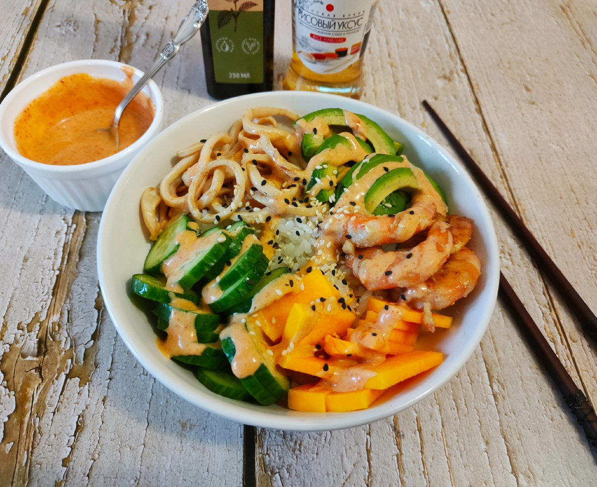 Поке с морепродуктами. 