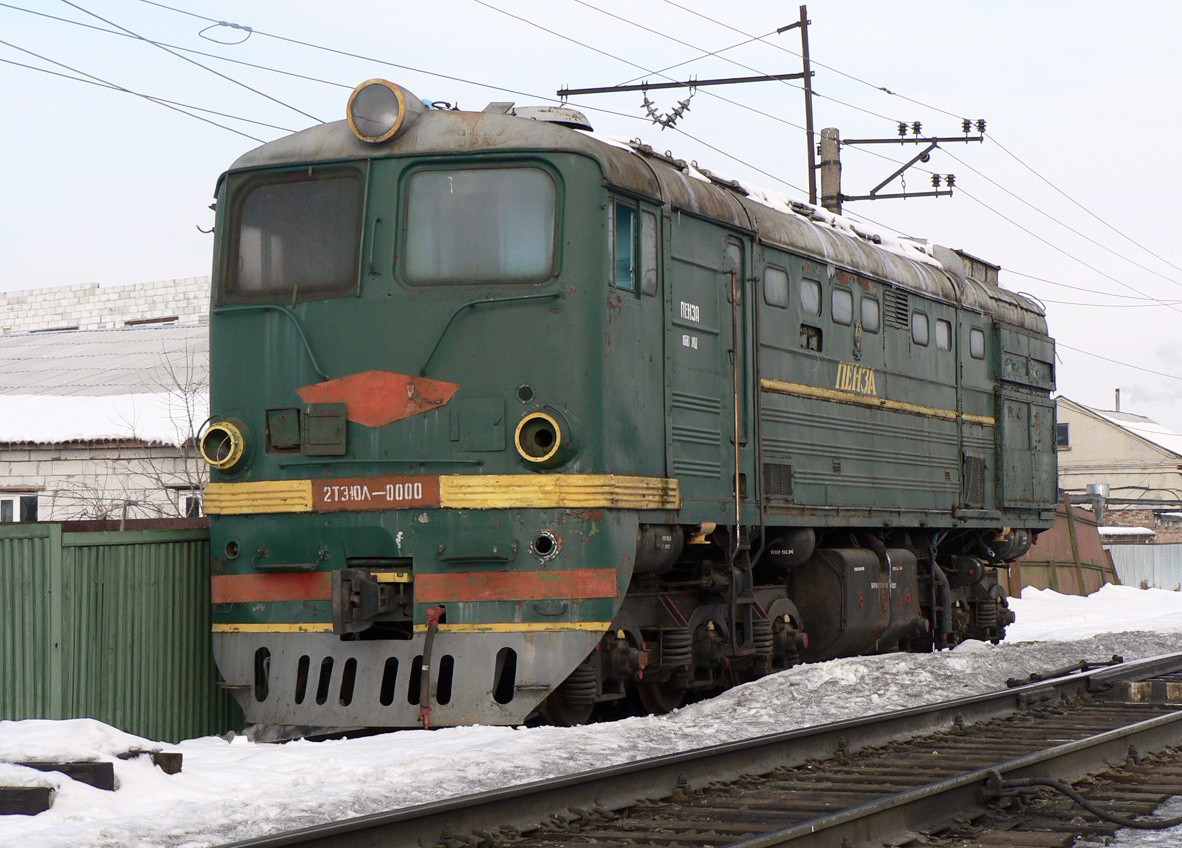 На подьездном пути элеватора. 2007 г. Автор. Пакаркин. Паровоз ИС.