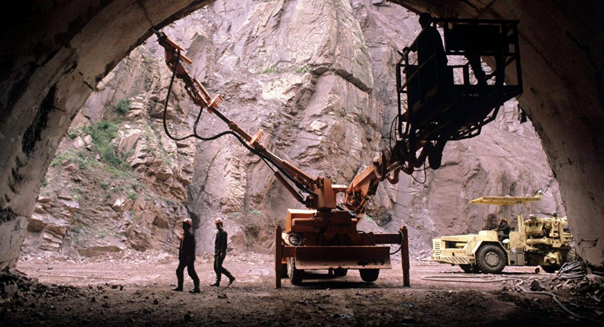 На стройплощадке Рогунской ГЭС. Фото пресс-службы президента Таджикистана