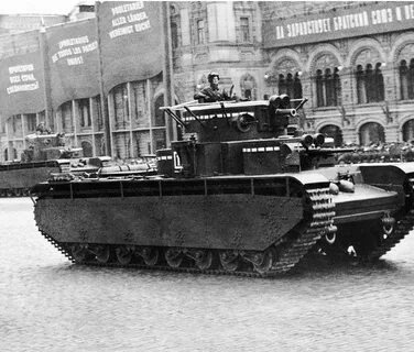 Т-35 на параде в Москве