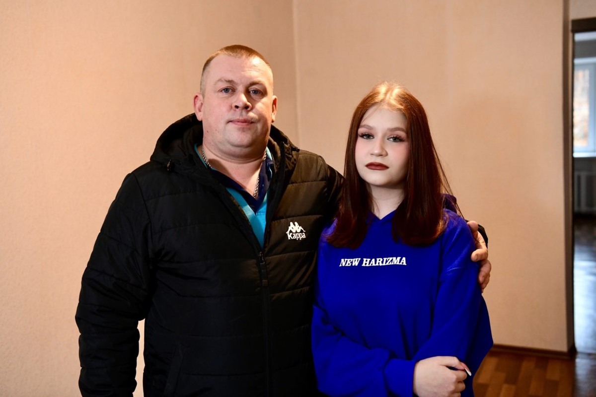    Антон с дочерью. Фото: "Республика"/ Оксана Кудряшова