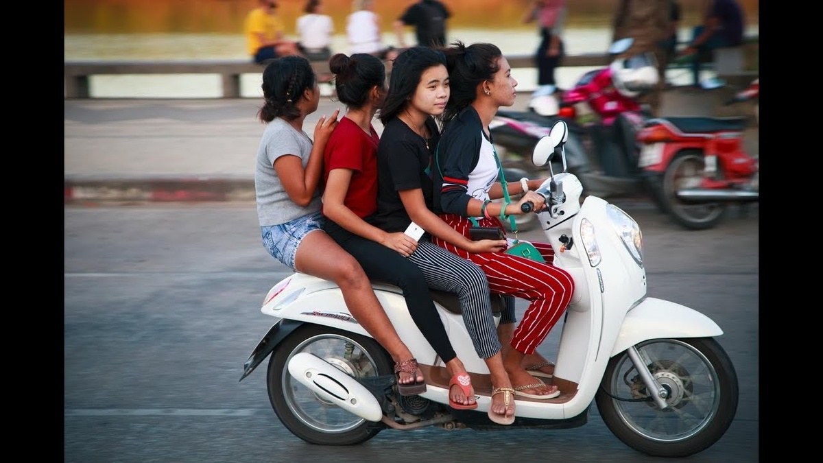 Им так можно а вы за это отделаетесь кругленькой суммой