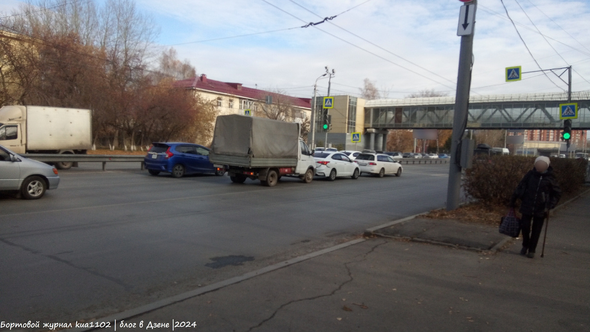 Вот, например, у легковых автомобилей в этом ДТП все повреждённые детали уже имели износ. Автор фотографии kua1102