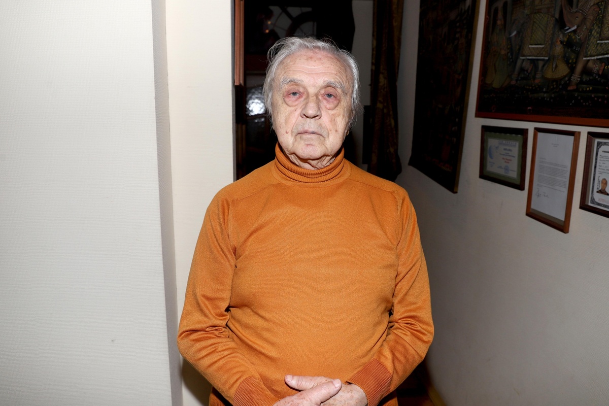    Олег Михайлович Виноградов передал сбережения мошенникамPersonaStars