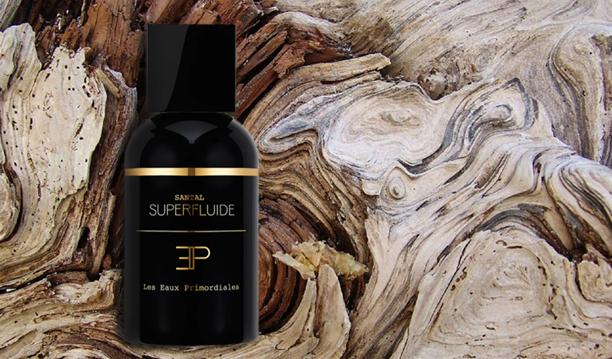 группа: древесные, пряные верхние ноты: слива, бергамот
средние ноты: фиалка, роза
базовые ноты: шафран, аmbroxan, кедр, австралийский сандал, мускус, лабданум
выпущен в 2021 году
парфюмеры: Arnaud Poulain, Amelie Bourgeois