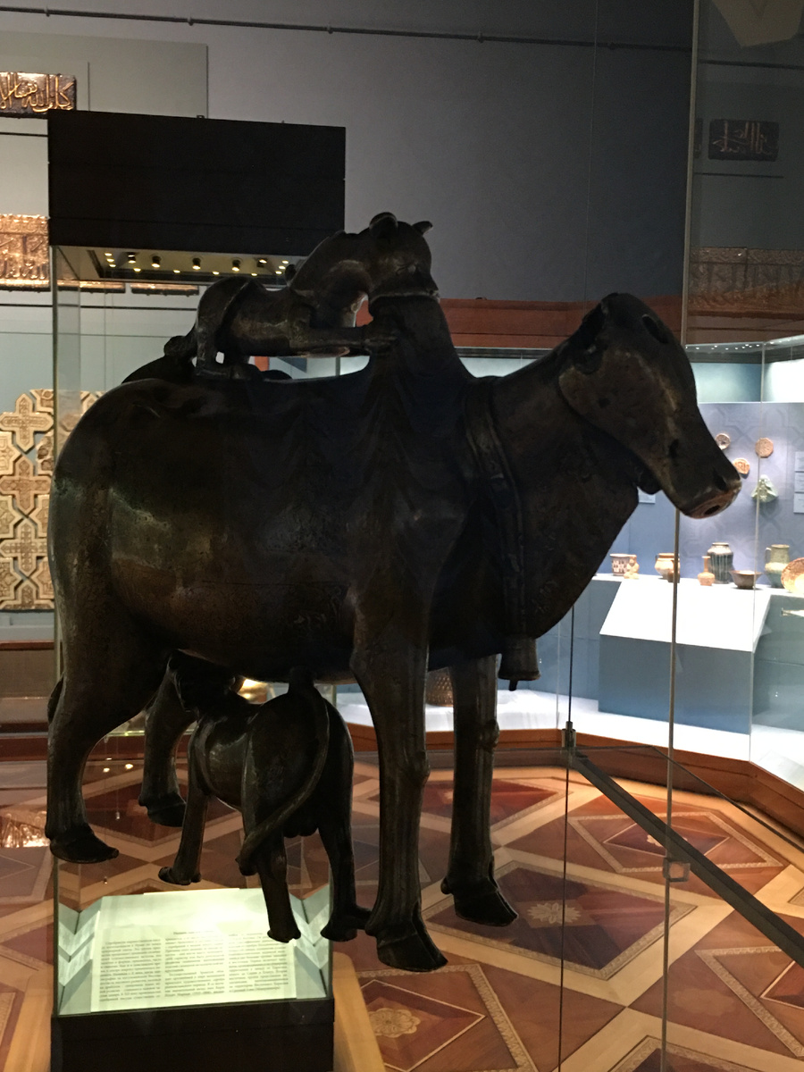 знаменитая корова (сосуд-водолей) 13 век