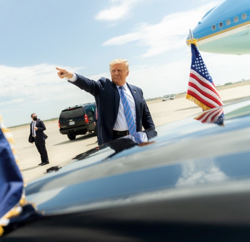    Политическое землетрясение в Вашингтоне. На пост директора национальной разведки будет назначена критик Украины